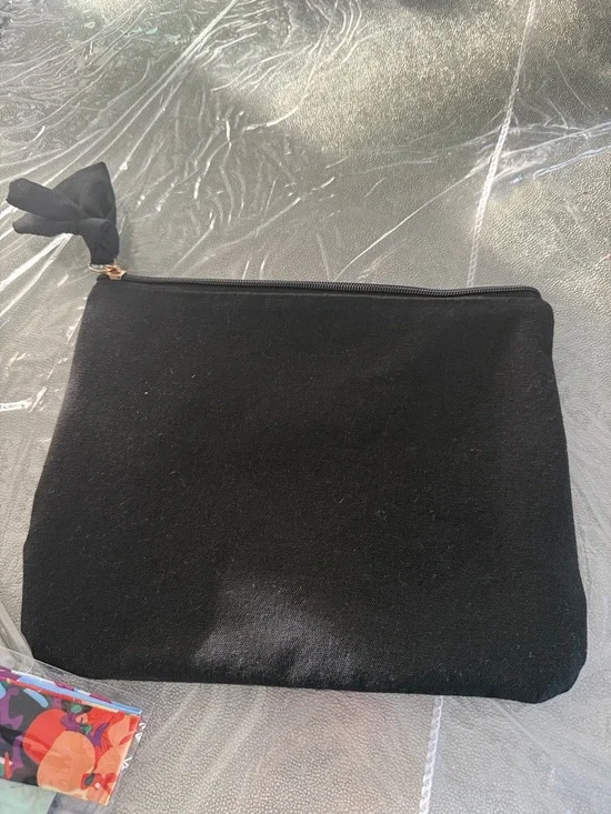 Black Velvet Cosmetic Pouch with Tea Tree Face Mask & more - Picture 2 of 2